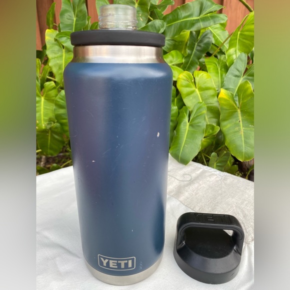 YETI Rambler - Picture 5 of 11